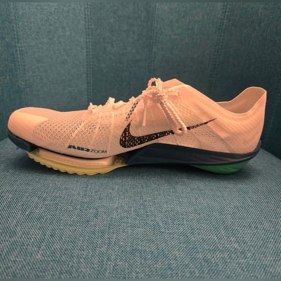 Nike Unisex Air Zoom Victory 2 Track and Field Spikes